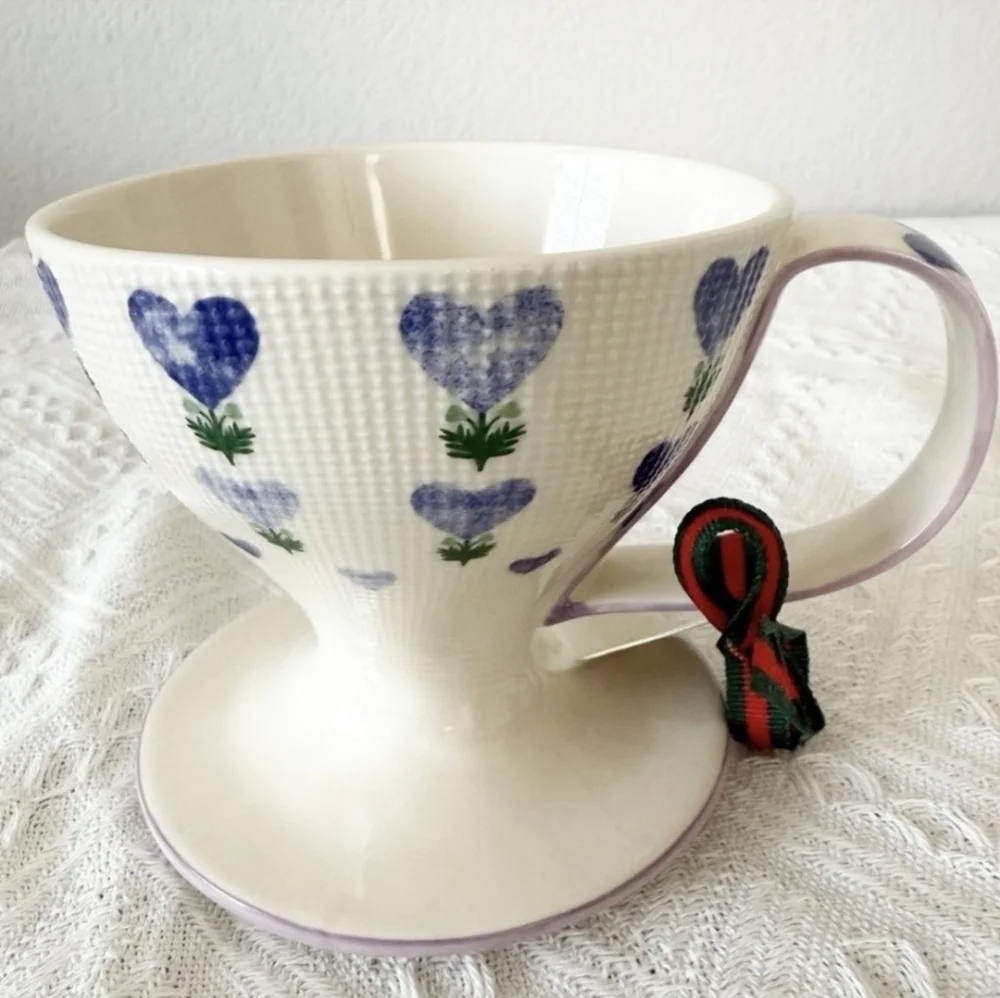 Anthropologie Annie Stoneware Blue Floral Heart Slow Drip Coffee PourOver, NWT.
